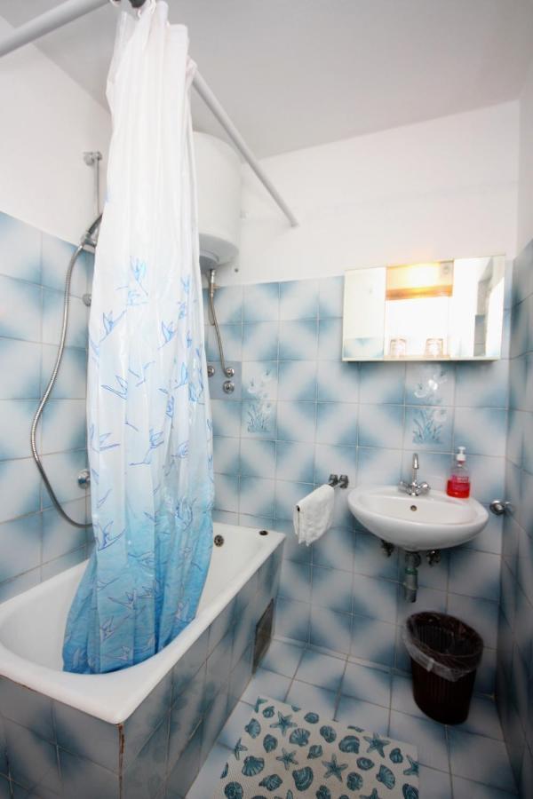 Apartments With A Parking Space Kampor, Rab - 4984 المظهر الخارجي الصورة