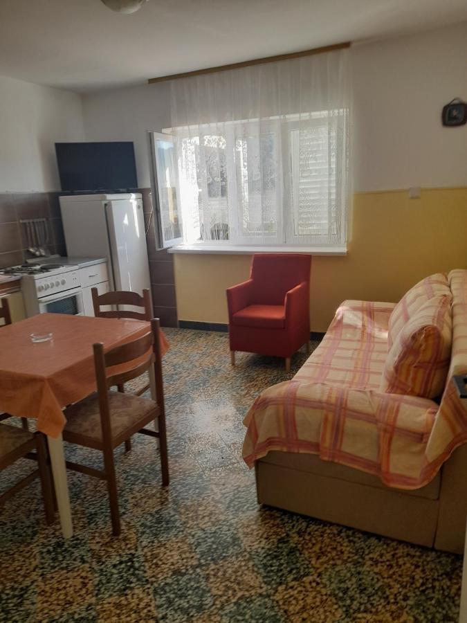 Apartments With A Parking Space Kampor, Rab - 4984 المظهر الخارجي الصورة